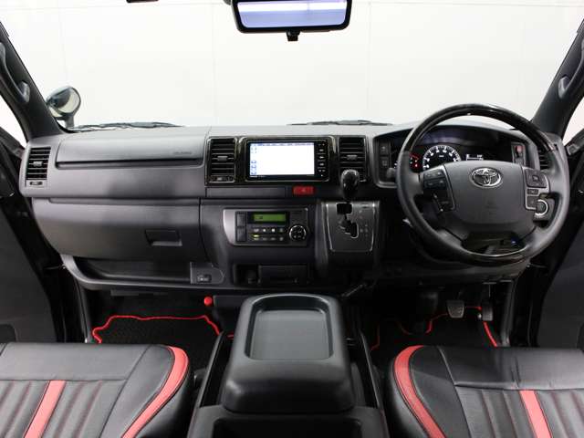 Toyota Hiace Van 2