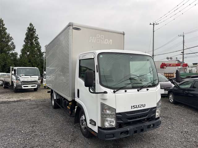 Isuzu Elf 4