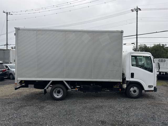 Isuzu Elf 5