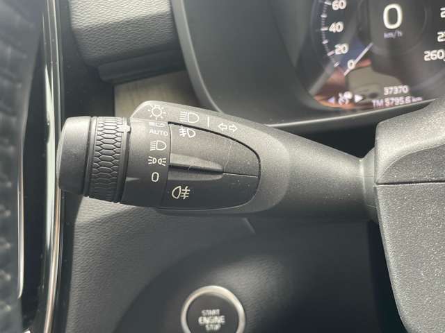 Volvo XC40 11