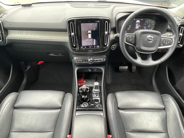 Volvo XC40 5