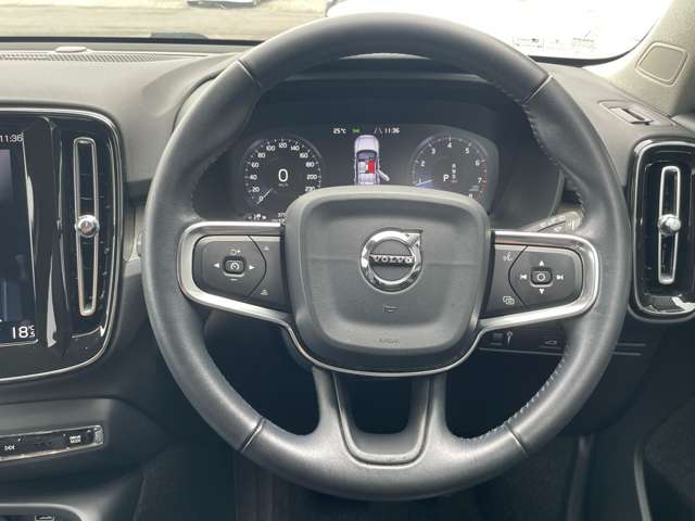 Volvo XC40 8