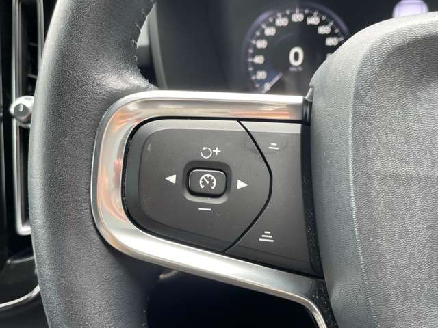 Volvo XC40 9