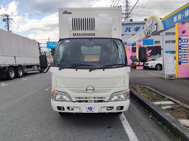 Hino Dutro 2