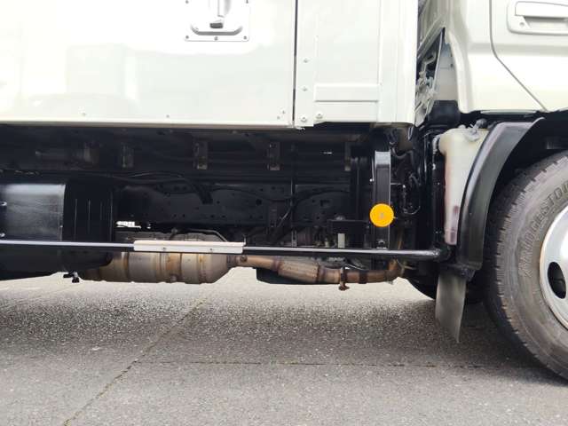 Hino Dutro 10