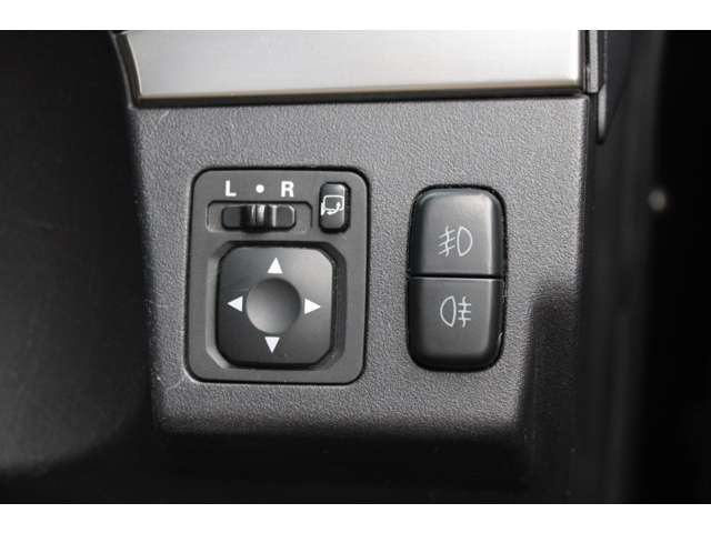 Mitsubishi Pajero 12
