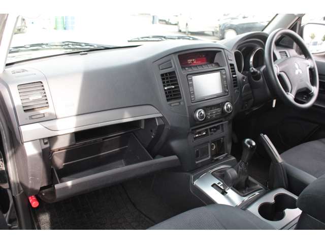 Mitsubishi Pajero 7