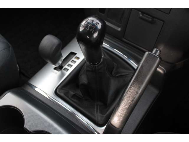 Mitsubishi Pajero 9