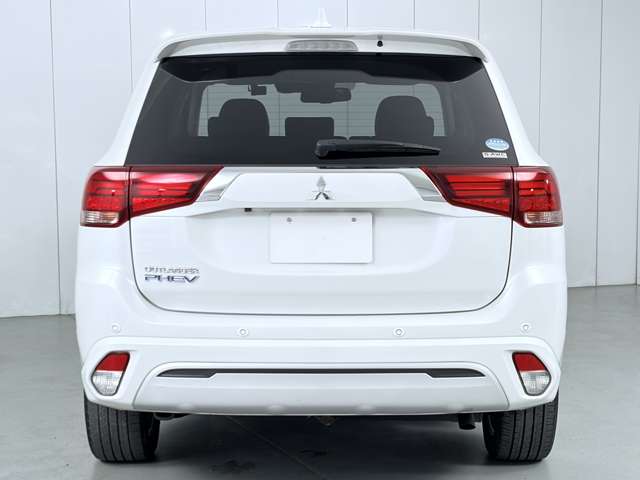 Mitsubishi Outlander PHEV 11