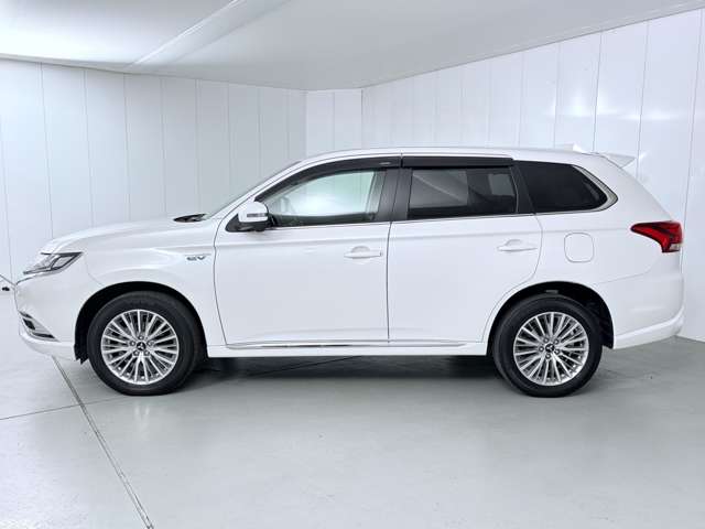 Mitsubishi Outlander PHEV 8
