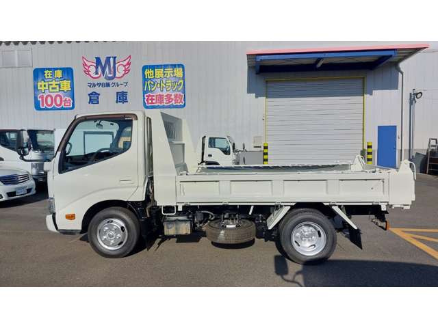 Hino Dutro 8