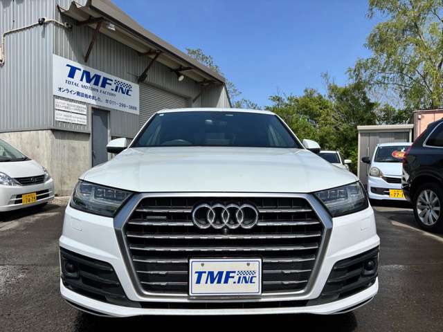 Audi Q7 10