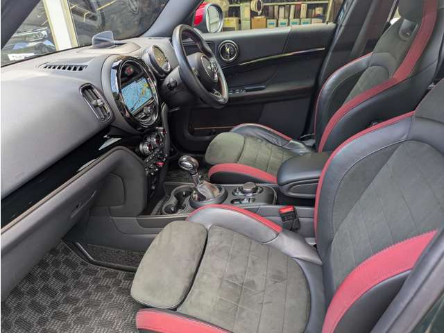 MINI Crossover 10