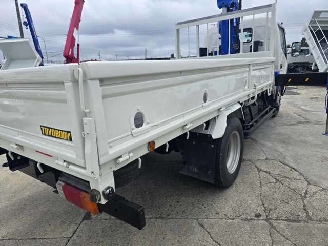 Hino Dutro 11