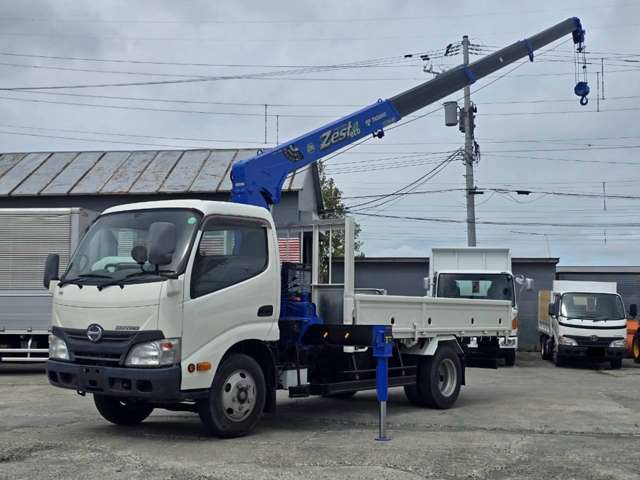 Hino Dutro 2