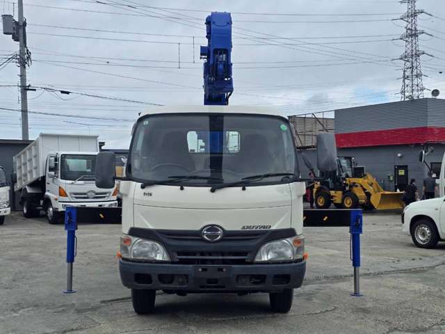 Hino Dutro 3