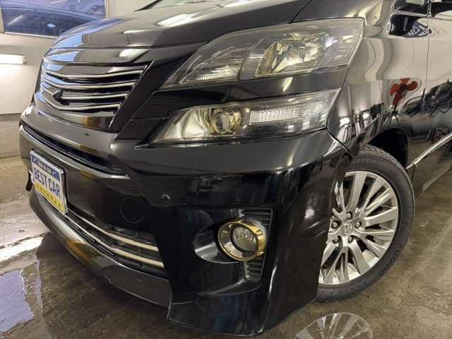 Toyota Vellfire 2