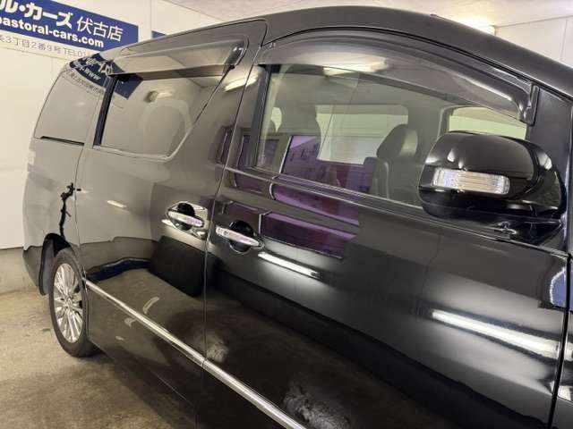 Toyota Vellfire 9
