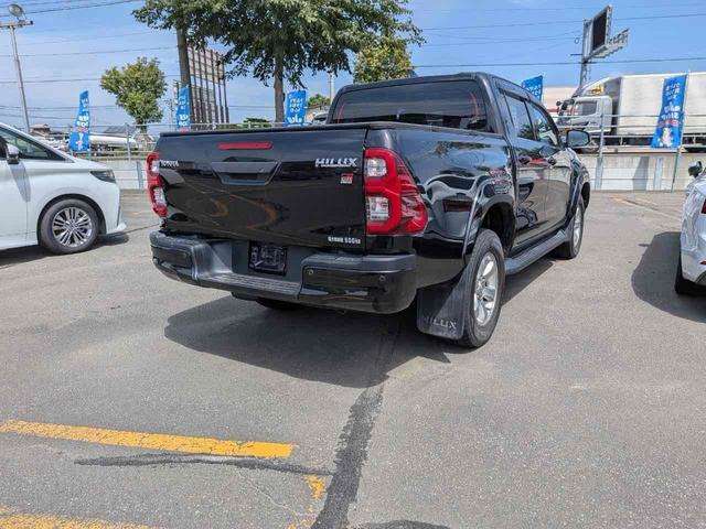 Toyota Hilux 8