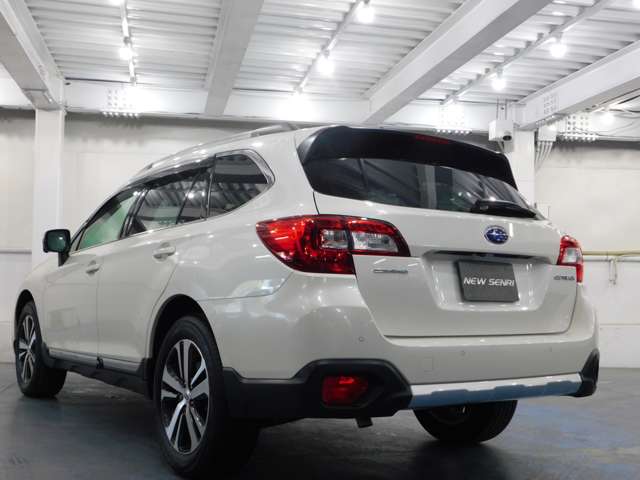 Subaru Legacy Outback 2