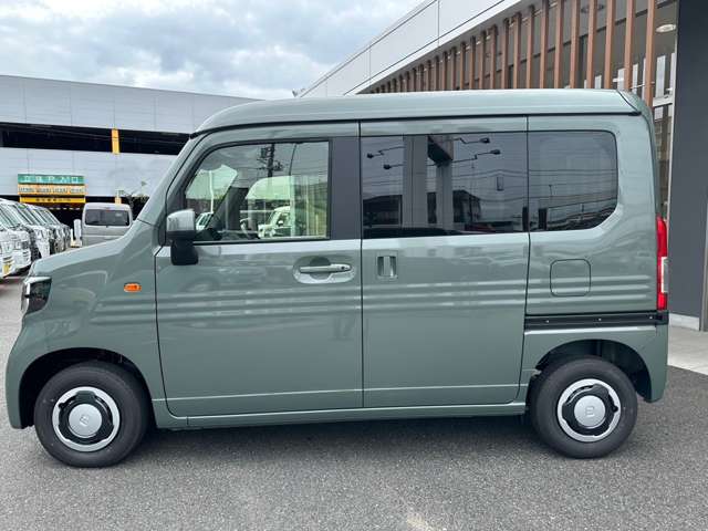 Honda N-VAN 12