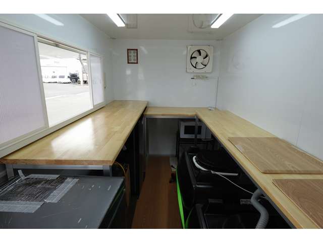Mazda Bongo Truck 2