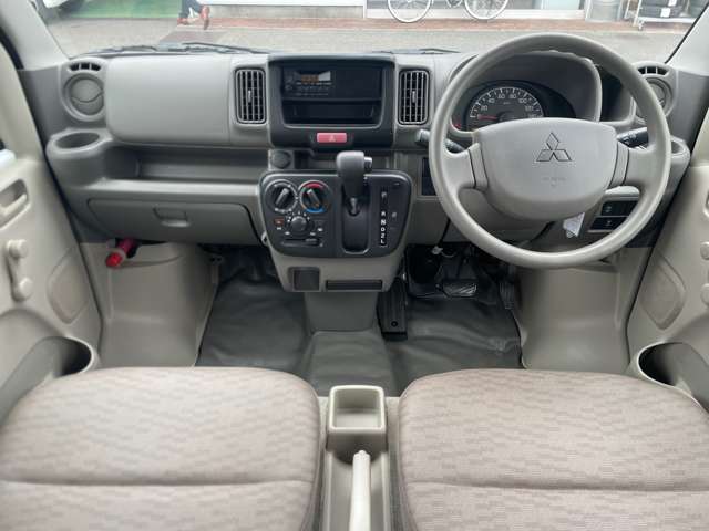 Mitsubishi Minicab Van 11