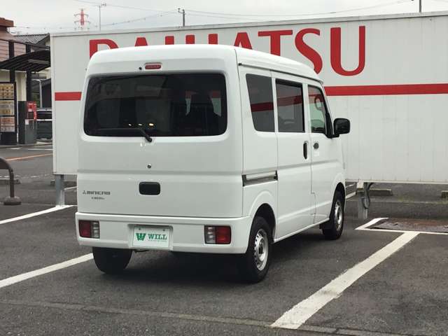 Mitsubishi Minicab Van 9