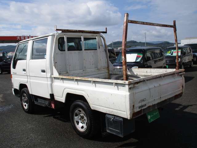 Toyota Toyoace 4