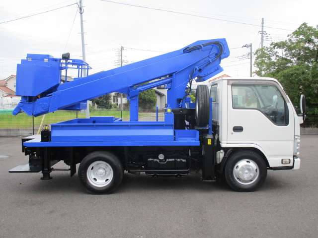 Isuzu Elf 5