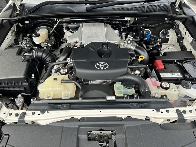 Toyota Hilux 11