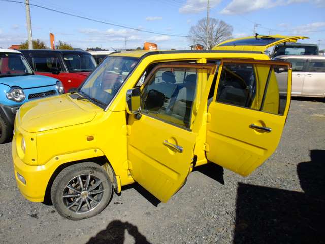 Daihatsu ネイキッド 12
