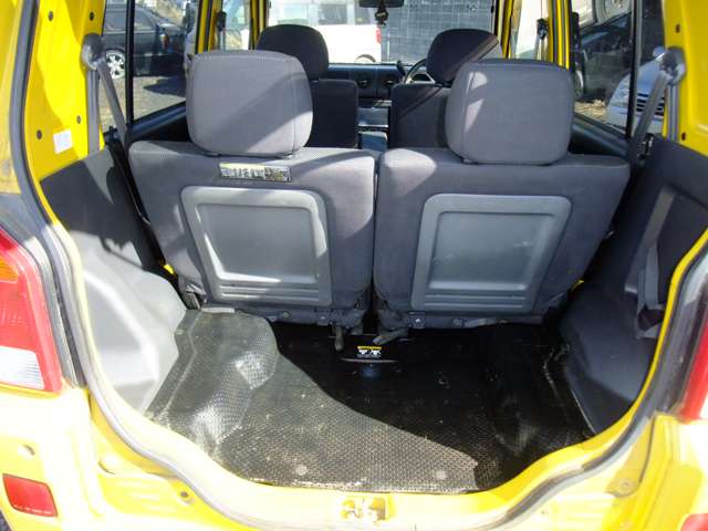 Daihatsu ネイキッド 6
