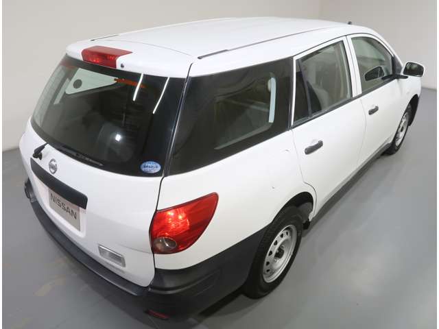 Nissan AD 7