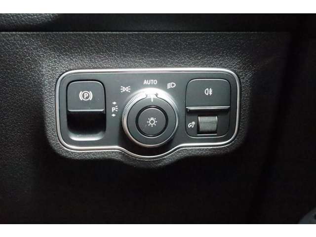Mercedes-Benz GLB 12