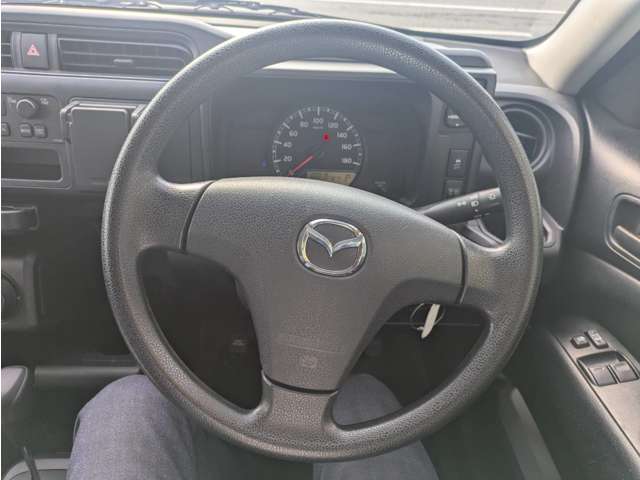 Mazda Familia Van 11