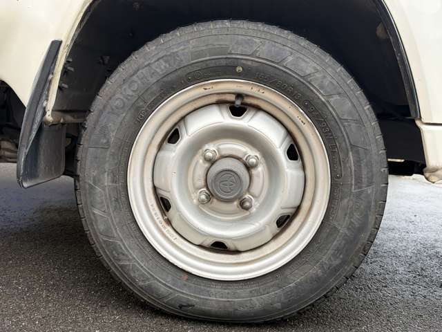 Toyota Light Ace Truck 11