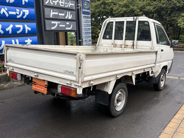 Toyota Light Ace Truck 6