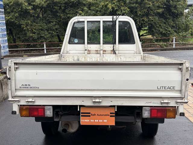 Toyota Light Ace Truck 8