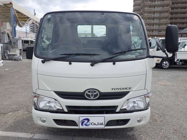 Toyota Toyoace 4