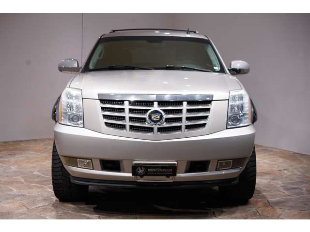Cadillac Escalade EXT 8