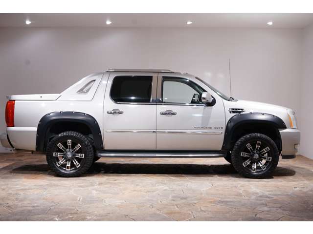 Cadillac Escalade EXT 9