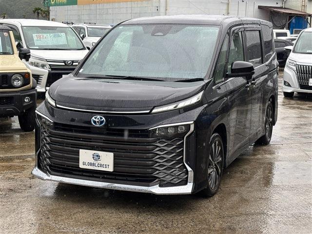 Toyota Voxy 12