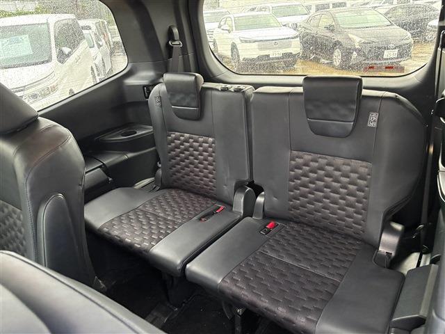 Toyota Voxy 7