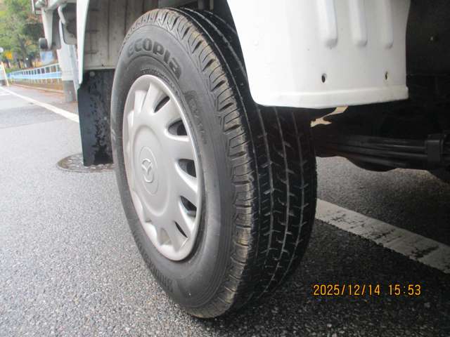 Mazda Bongo Truck 12