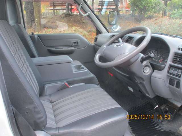 Mazda Bongo Truck 2