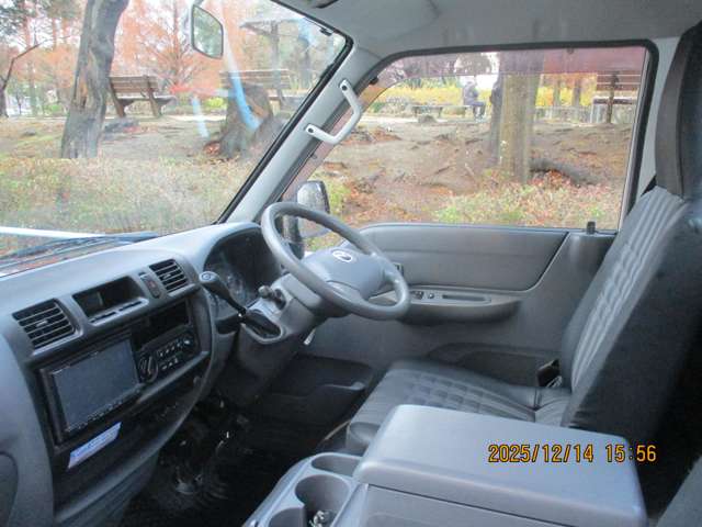 Mazda Bongo Truck 3