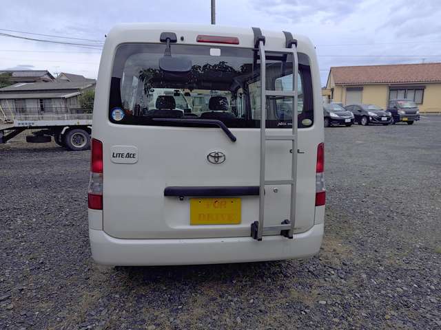 Toyota Light Ace Van 7