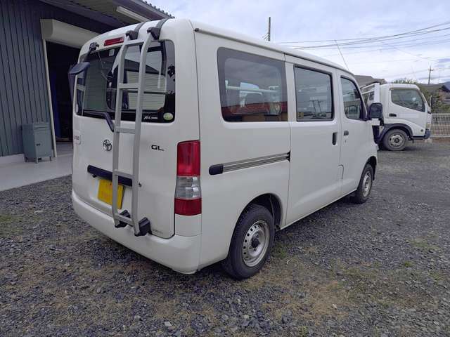 Toyota Light Ace Van 9