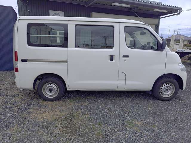 Toyota Light Ace Van 10